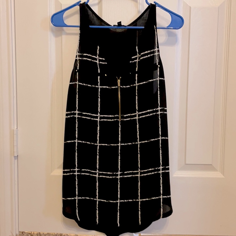 Express Black sleeveless blouse with modern lines